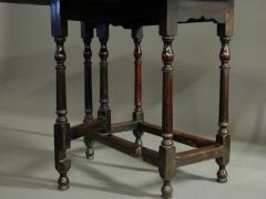 Rare late 17th century oak ash side table - 4787697