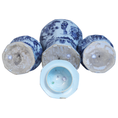 Rare17th century 3 piece set of Delft vases garniture  - 4592599
