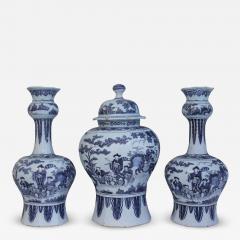 Rare17th century 3 piece set of Delft vases garniture  - 4592648