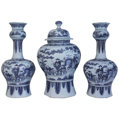 Rare17th century 3 piece set of Delft vases garniture  - 4592649