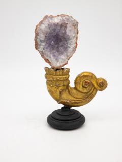 Reclaimed gilt fragment with pale amethyst - 2191542