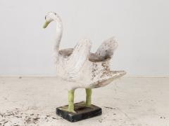 Reconstituted Stone Swan on Raised Feet Planter English Early 20th Century - 3542500