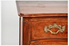 Regence Walnut Commode Circo 1715 1730 - 3343364