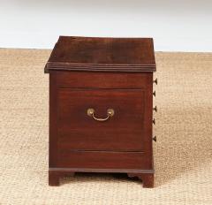 Regency Stool Box - 4324970