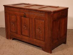 Renaissance Oak Chest 17th Century - 3962928