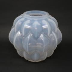 Rene Lalique Opalescent Glass Nivernais Vase - 3838534