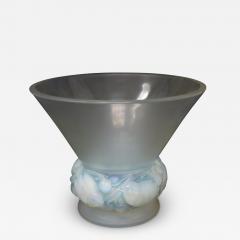 Rene Lalique Opalescent Glass Pinsons Vase - 3944631