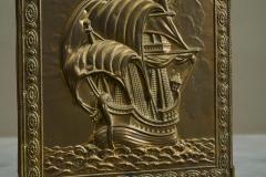 Repouss Fire Screen in Patinated Brass with Galleon Early 20th Century - 4677506