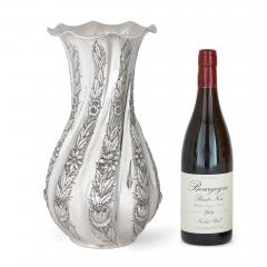 Repousse Peruvian silver bouquet vase - 3204529