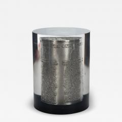 Resin and Metal Islanders Hockey Paperweight - 4742346