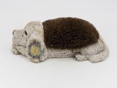 Resting Dog Figural Brush England 1960s - 4620140