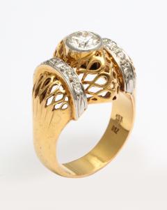 Retro Barrel Shaped Diamond and Gold Ring - 566410