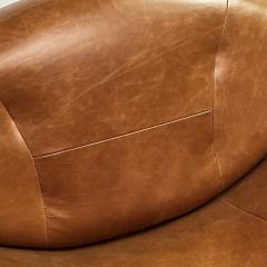 Ricardo Fasanello Impeccable Gaivota Swiveling Leather Armchair by Ricardo Fasanello - 4413205