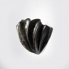 Robert Goossens Shell shaped wall light in brown patinated bronze - 3614462