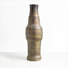 Robert Johnson Washington ROBERT JOHNSON WASHINGTON STUDIO VASE WITH FIGURES UNITED KINGDOM 1966  - 2477308