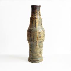 Robert Johnson Washington ROBERT JOHNSON WASHINGTON STUDIO VASE WITH FIGURES UNITED KINGDOM 1966  - 2477310