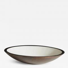 Robert Kuo Contemporary Shallow Bowl in Cream Lacquer and Copper by Robert Kuo - 3848825