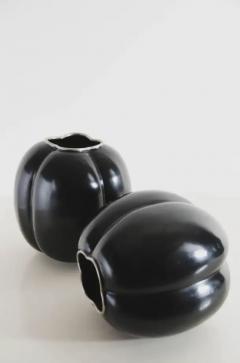 Robert Kuo High Tang Vase Black Lacquer by Robert Kuo Handmade Limited Edition - 3830171