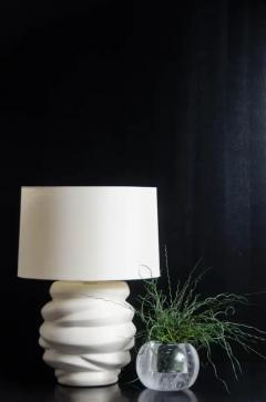 Robert Kuo Jie Jarlet Lamp Cream Lacquer by Robert Kuo Handmade Limited Edition - 3830182