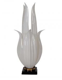 Roger Rougier Mid Century Modern Black and White Flower Form Acrylic Table Lamp by Rougier - 2468452