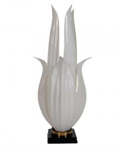 Roger Rougier Mid Century Modern Black and White Flower Form Acrylic Table Lamp by Rougier - 2468466