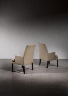Roger Sprunger Pair of Roger Sprunger chairs for Dunbar - 3093515