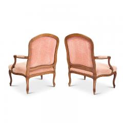 Rose Tarlow Pair of Rose Tarlow Melrose House Louis XV Style Walnut Fauteuil Arm Chairs - 4712509