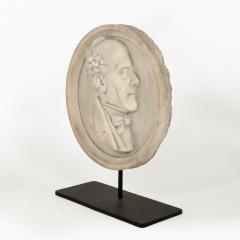 Round Carved Marble Plaque Of A Gentleman On Later Iron Stand French circa 1870 - 4121313