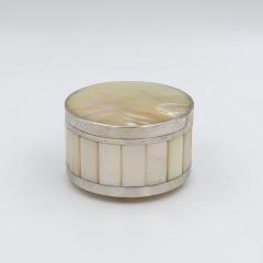 Round Mother of Pearl Powder Box with Silver Mounts English circa 1890 - 4158406