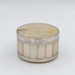 Round Mother of Pearl Powder Box with Silver Mounts English circa 1890 - 4158407