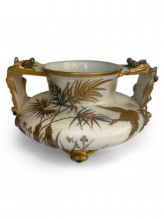 Royal Wocester porcelain vase centerpiece with floral and frog design - 4658090