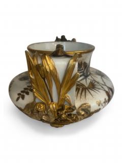 Royal Wocester porcelain vase centerpiece with floral and frog design - 4658093