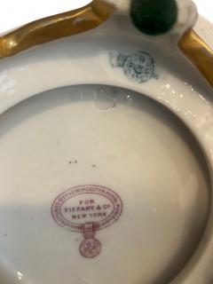 Royal Wocester porcelain vase centerpiece with floral and frog design - 4658097