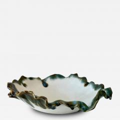 Ruffled edge serving bowl matte white glaze - 4503536