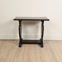 Rustic Baroque Italian Walnut Side Table 18th century - 4729112