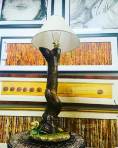 Rustic Tree trunk Shaped Table Lamp in Organic Modern Design Made of Maple Wood - 2867305
