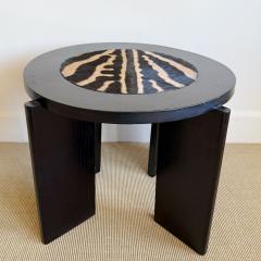 SMALL ROUND EBONIZED WOOD TABLE - 4372789