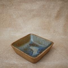 STUDIO POTTERY SQUARE CERAMIC DISH - 2922515