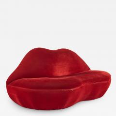 Salvador Dali Style Mid Century Lips Sofa - 2573010