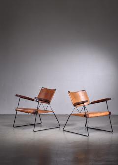 Sam Resnick Pair of Sam Resnick Chairs with Heavy Saddle Leather American 19650s - 1736001