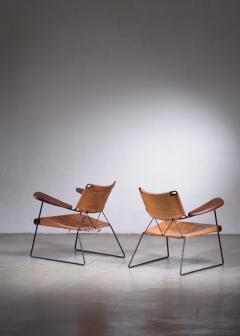 Sam Resnick Pair of Sam Resnick Chairs with Heavy Saddle Leather American 19650s - 1736002