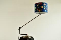 Sang Pil Bae O C White table lamp with flower shade - 4219144