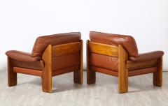 Sapporo Mobil Girgi Pair of Mobil Girgi Walnut and Leather Lounge Chairs Italian 1970s - 2643172