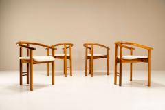 Sapporo Mobil Girgi Set of Four Rare Mobil Girgi Dining Chairs in Walnut Italy 1970s - 2947608