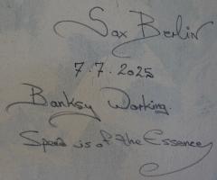 Sax Berlin Banksy Working Time is of the essence - 4243746