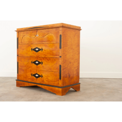 Scandinavian 19th Century Satinwood Commode Desk - 2874685