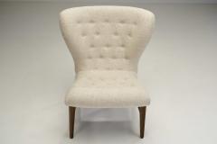 Scandinavian Curved Easy Chair With Wooden Legs Scandinavia ca 1950s - 2610373