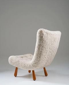 Scandinavian Mid Century Lounge Chair in Sheepskin - 2411622