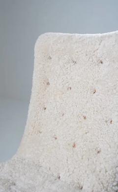 Scandinavian Mid Century Lounge Chair in Sheepskin - 2411630