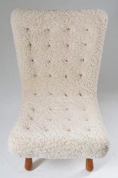 Scandinavian Mid Century Lounge Chair in Sheepskin - 2411639